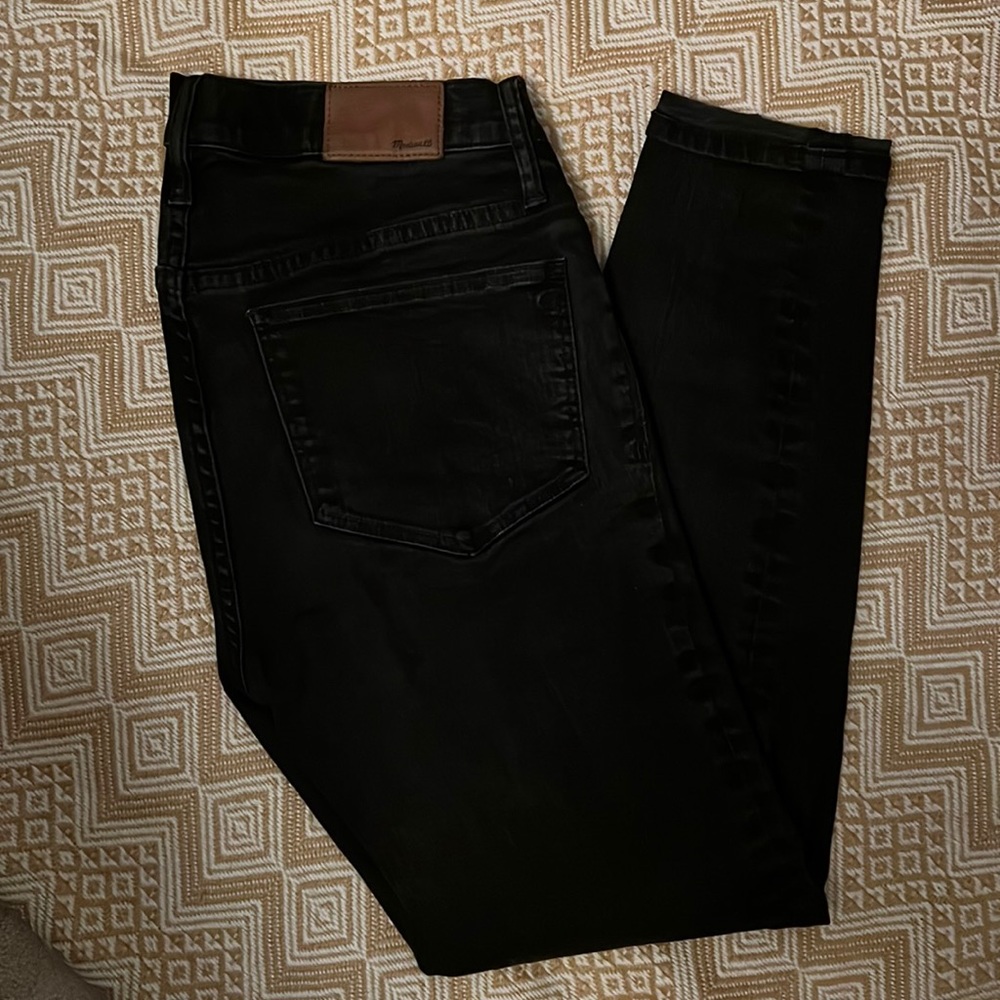 Madewell black denim maternity skinny jeans.